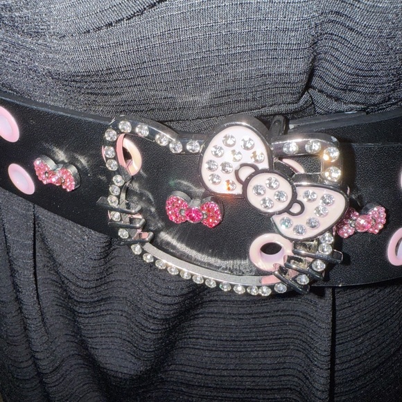 New Womens Sanrio Hello Kitty Bow Bling Belt - Picture 3 of 13